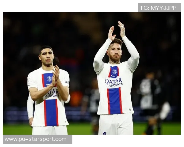 朗斯时隔19年重返法甲榜首托万双响助球队逆转昂热